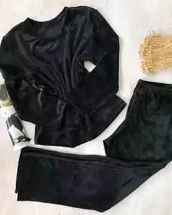 Плюшевая женская теплая пижама штаны и кофта черная